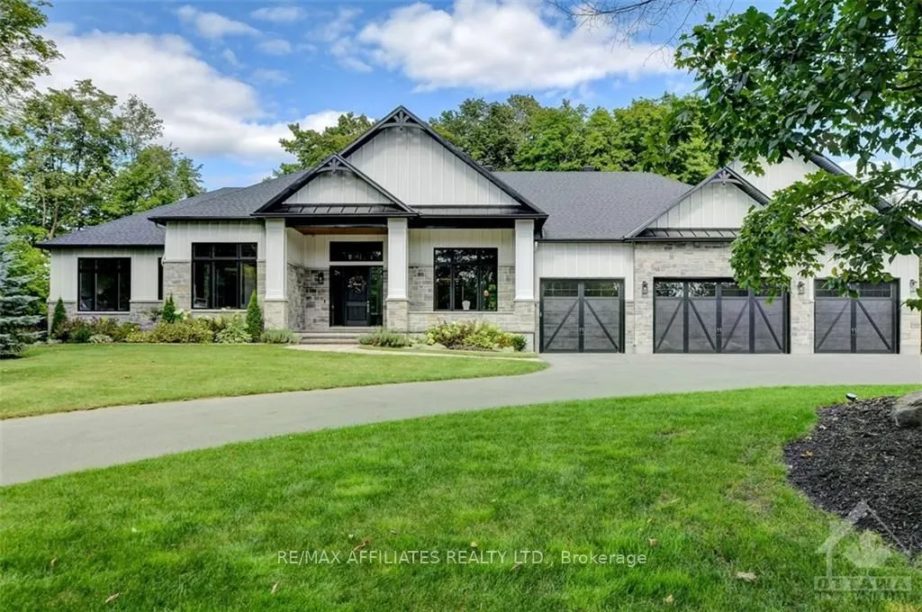 1443 DUCHESS Crescent