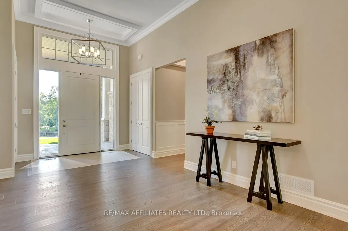 1443 DUCHESS Crescent