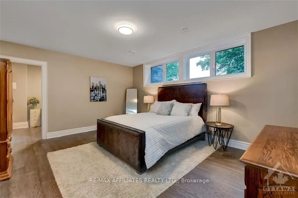 1443 DUCHESS Crescent