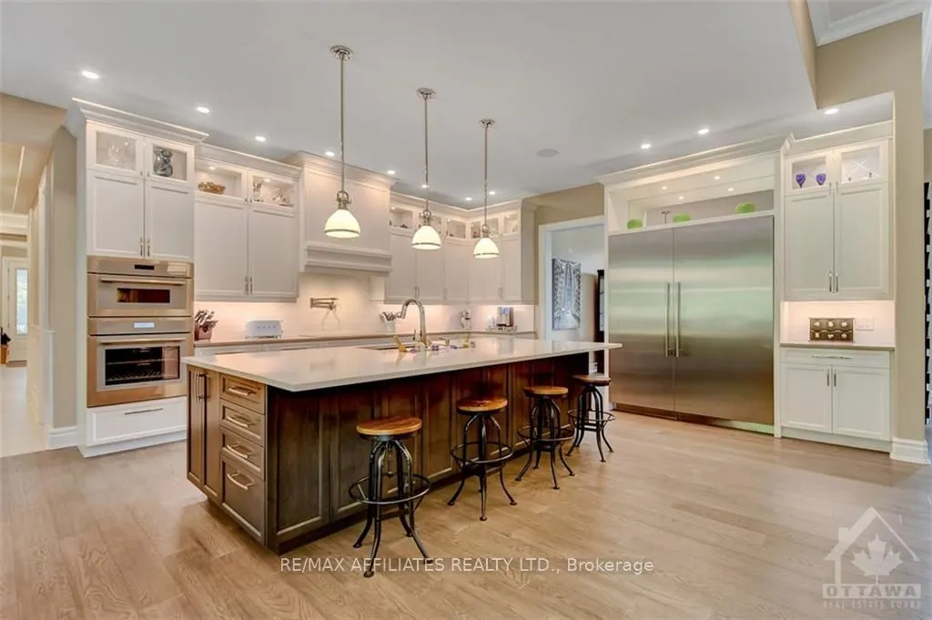 1443 DUCHESS Crescent