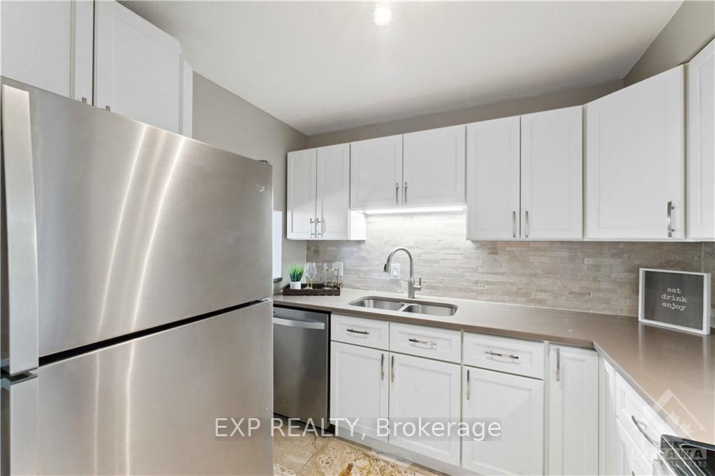 222 GUIGUES Avenue #401