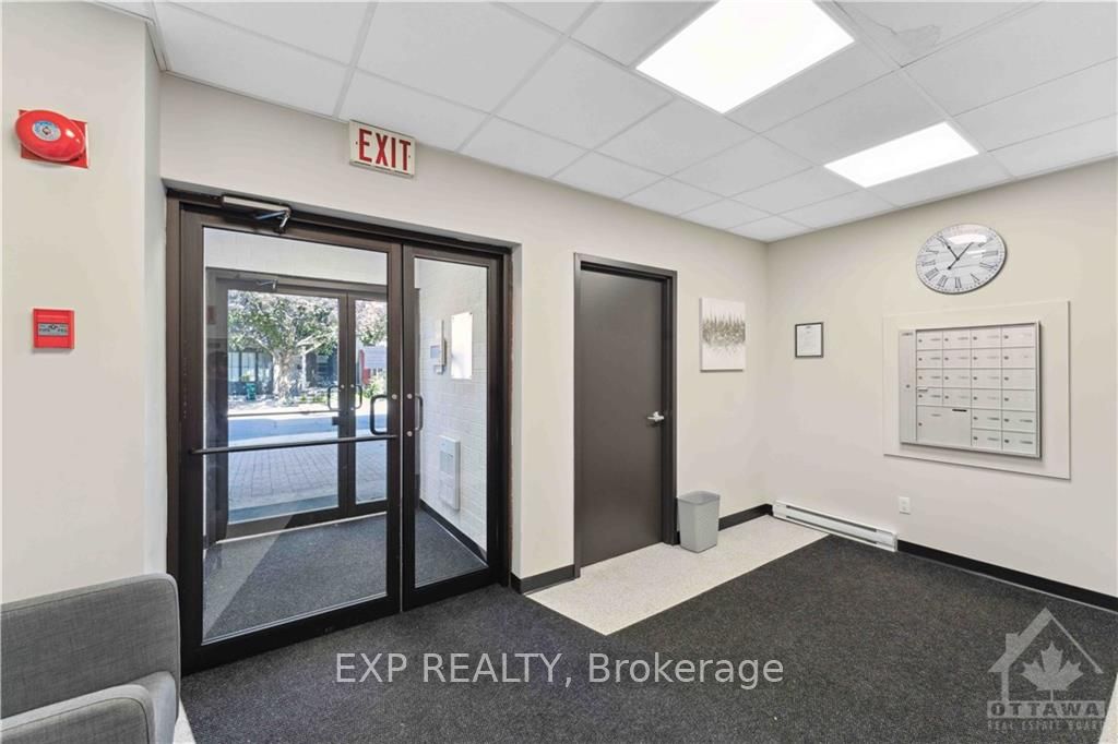 222 GUIGUES Avenue #401