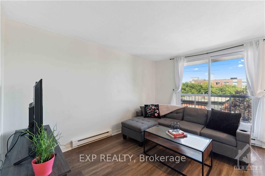222 GUIGUES Avenue #401