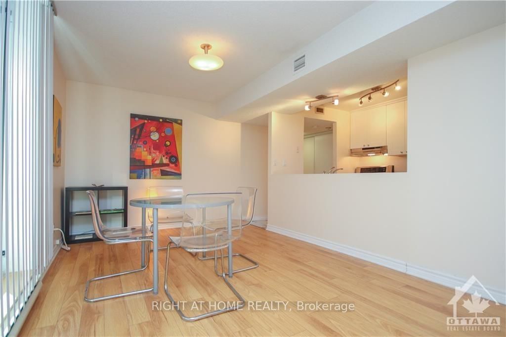 18 NEPEAN Street #701