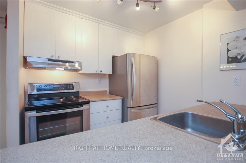 18 NEPEAN Street #701