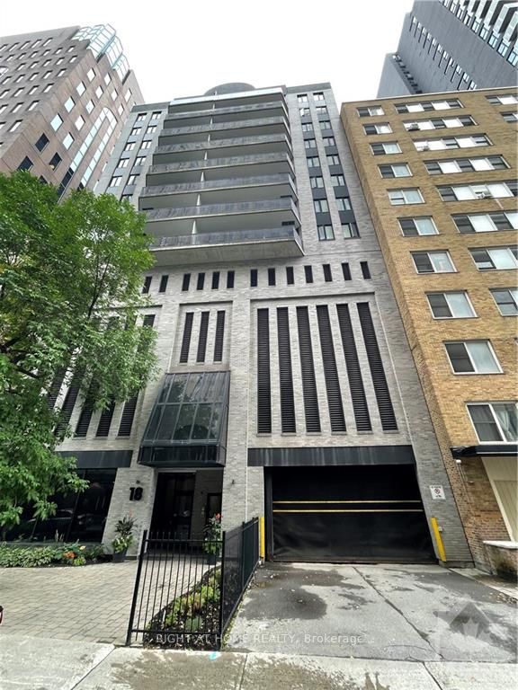 18 NEPEAN Street #701