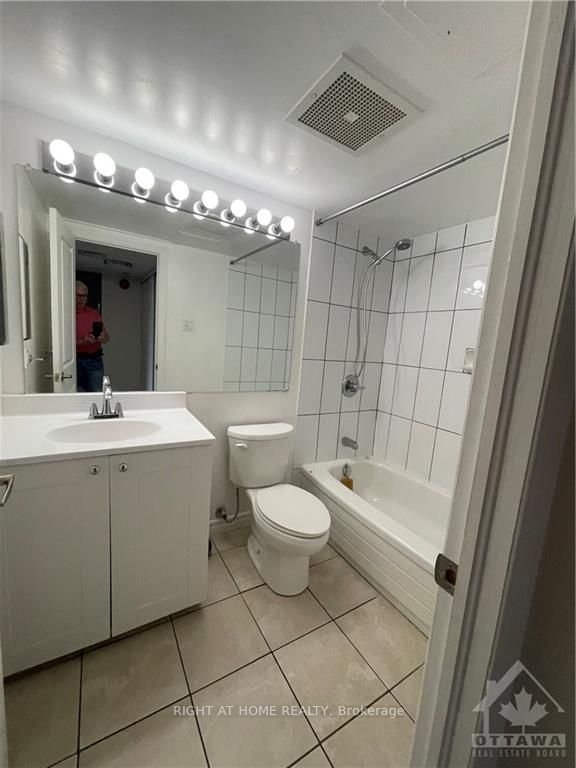 18 NEPEAN Street #701