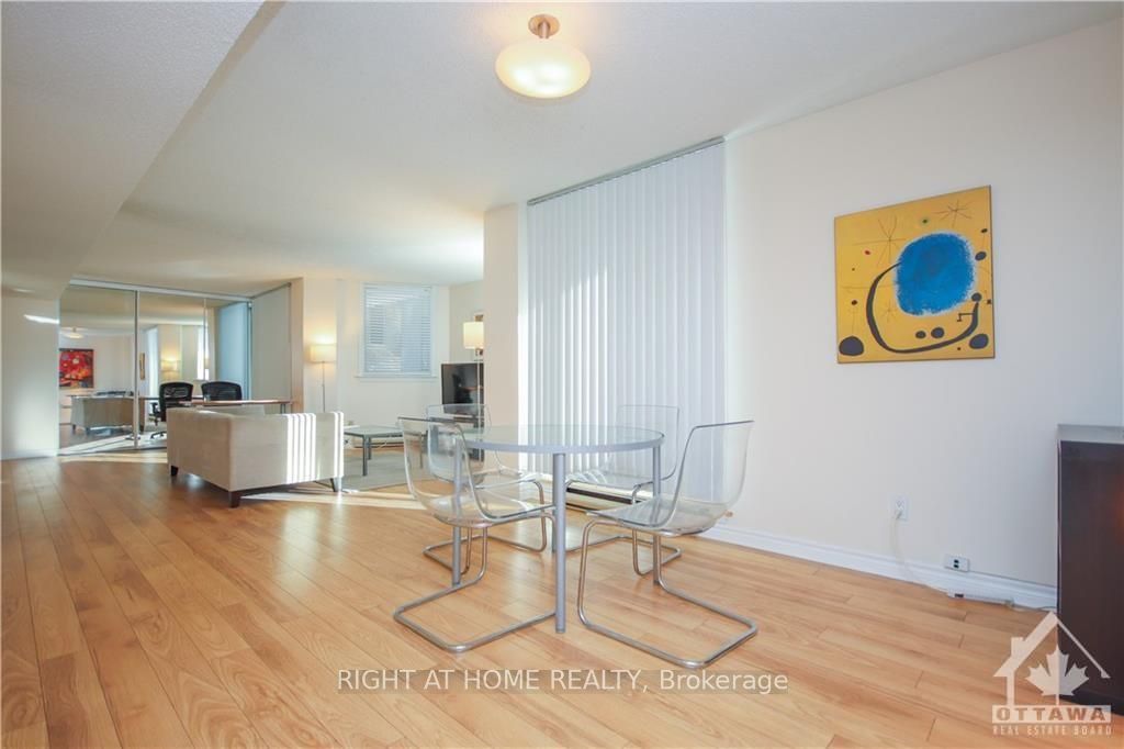 18 NEPEAN Street #701