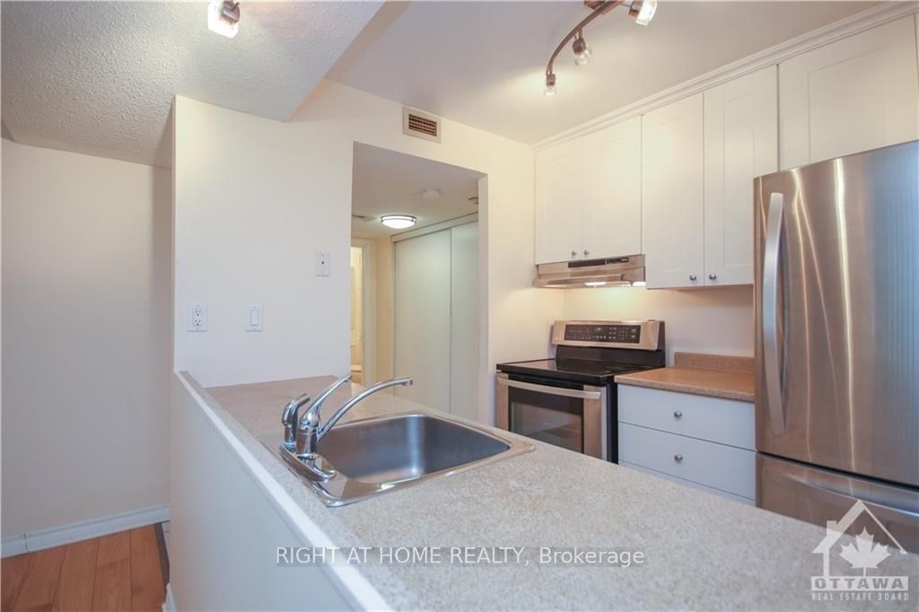 18 NEPEAN Street #701