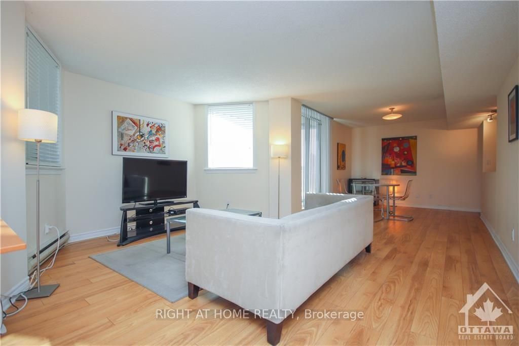18 NEPEAN Street #701