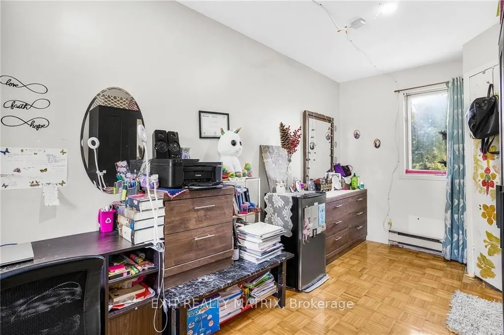 293 KITCHENER Street