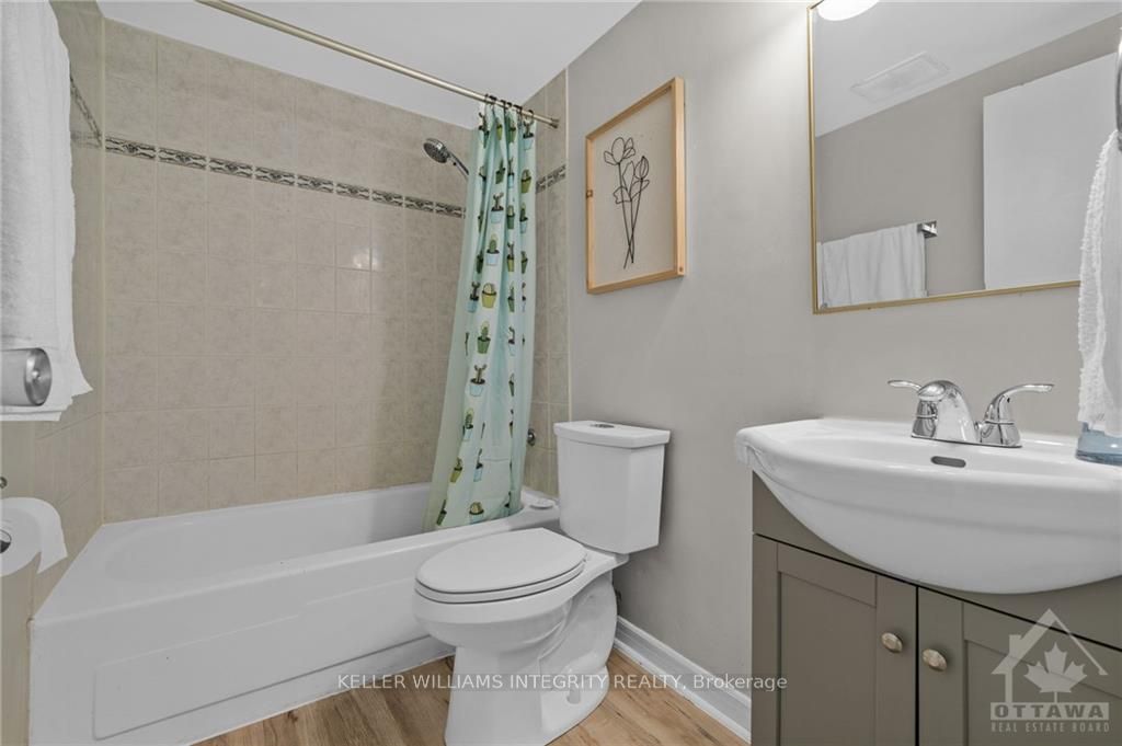 2041 ARROWSMITH Drive #402C