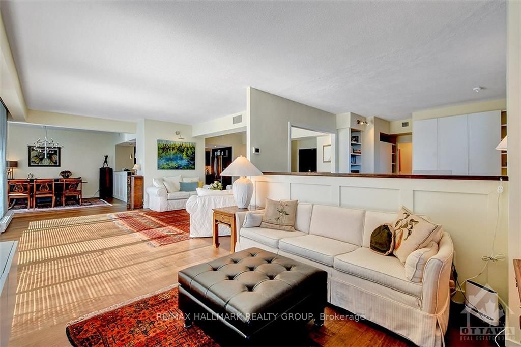 160 GEORGE Street #2404