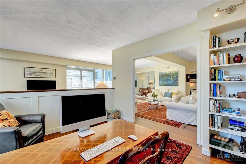 160 GEORGE Street #2404