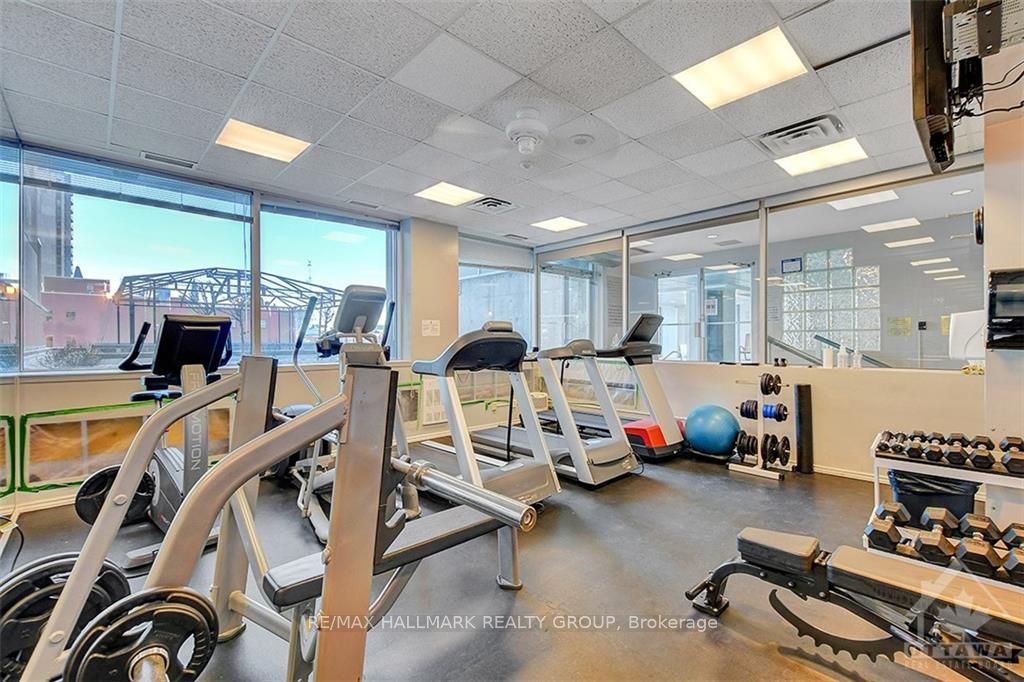 160 GEORGE Street #2404
