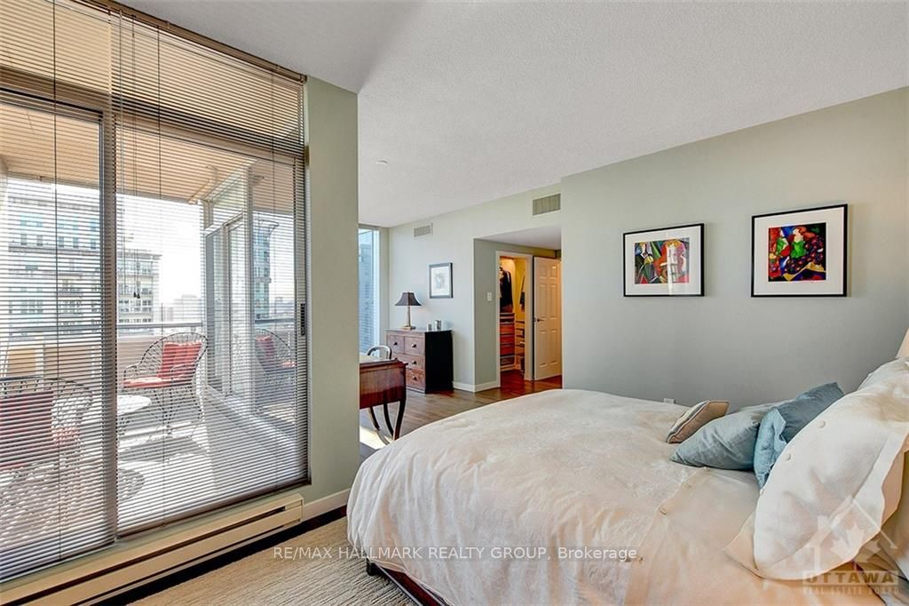 160 GEORGE Street #2404