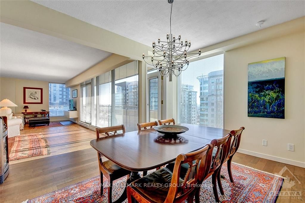 160 GEORGE Street #2404