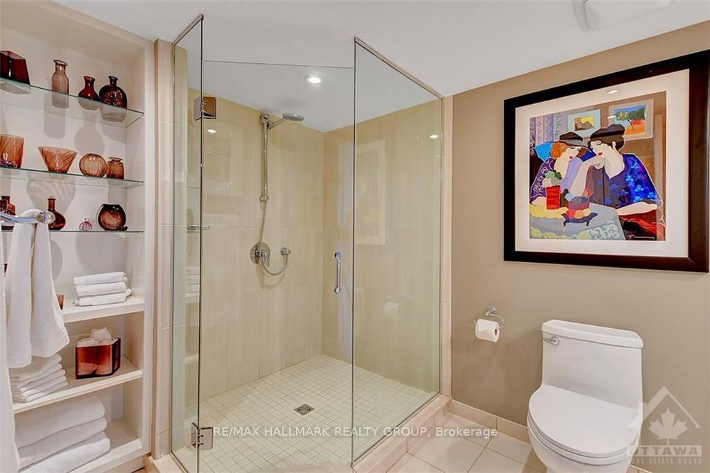 160 GEORGE Street #2404