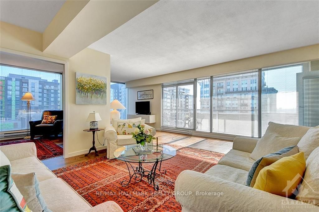 160 GEORGE Street #2404