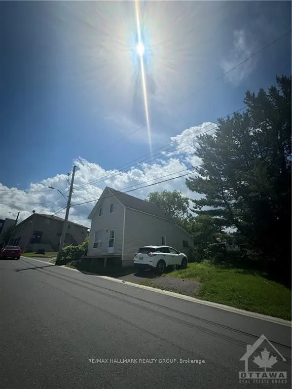 674 POULIOTTE Street