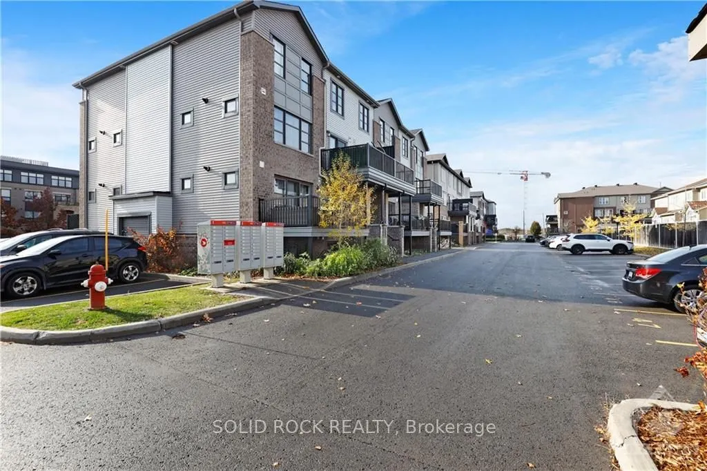 761 CHAPMAN MILLS Drive, #20