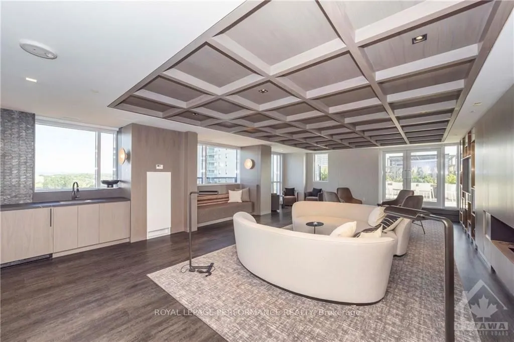 560 RIDEAU Street #517