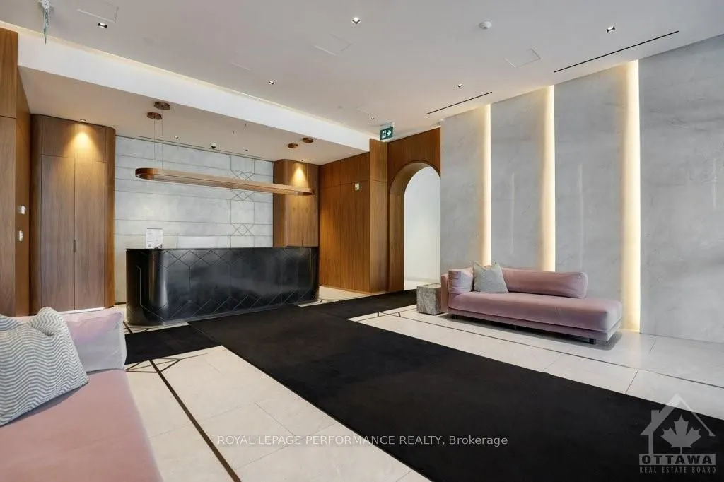 560 RIDEAU Street #517