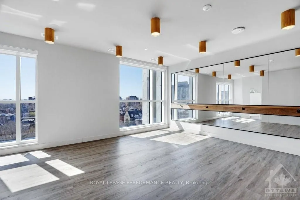560 RIDEAU Street #517