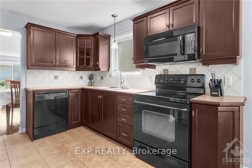 114 ECHOWOODS Avenue