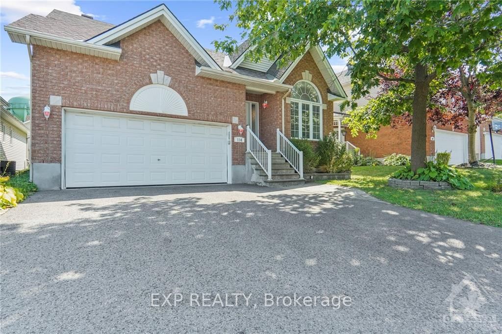 114 ECHOWOODS Avenue