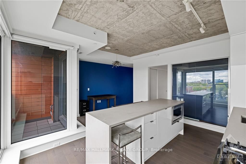 135 BARRETTE Street #607