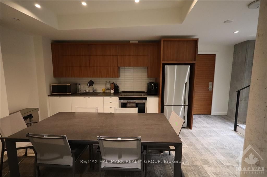 135 BARRETTE Street #607