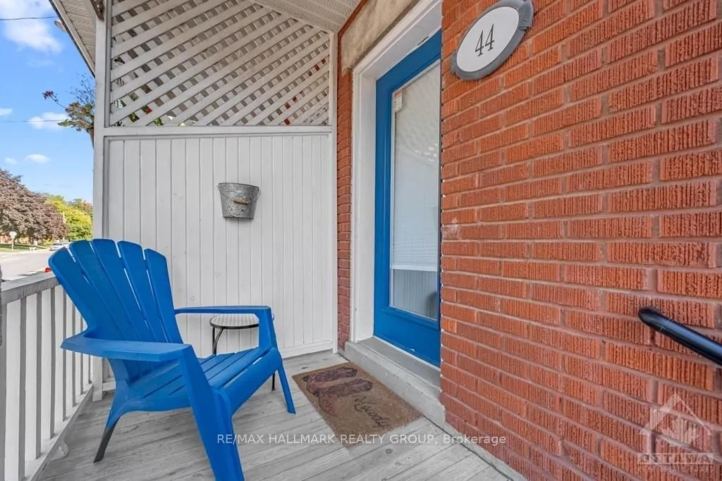 44 PUTMAN Avenue