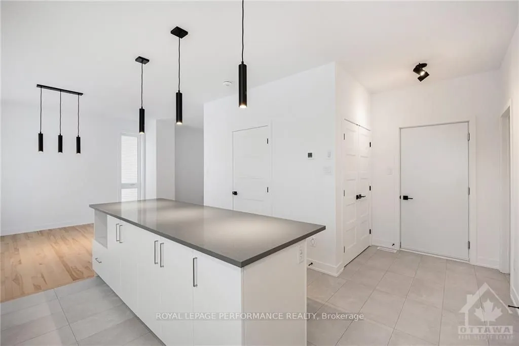 19 RUTILE Street
