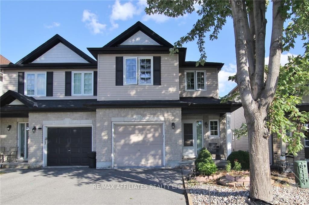 37 CRESTHAVEN Drive