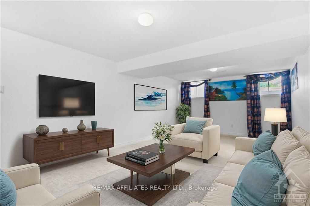 37 CRESTHAVEN Drive