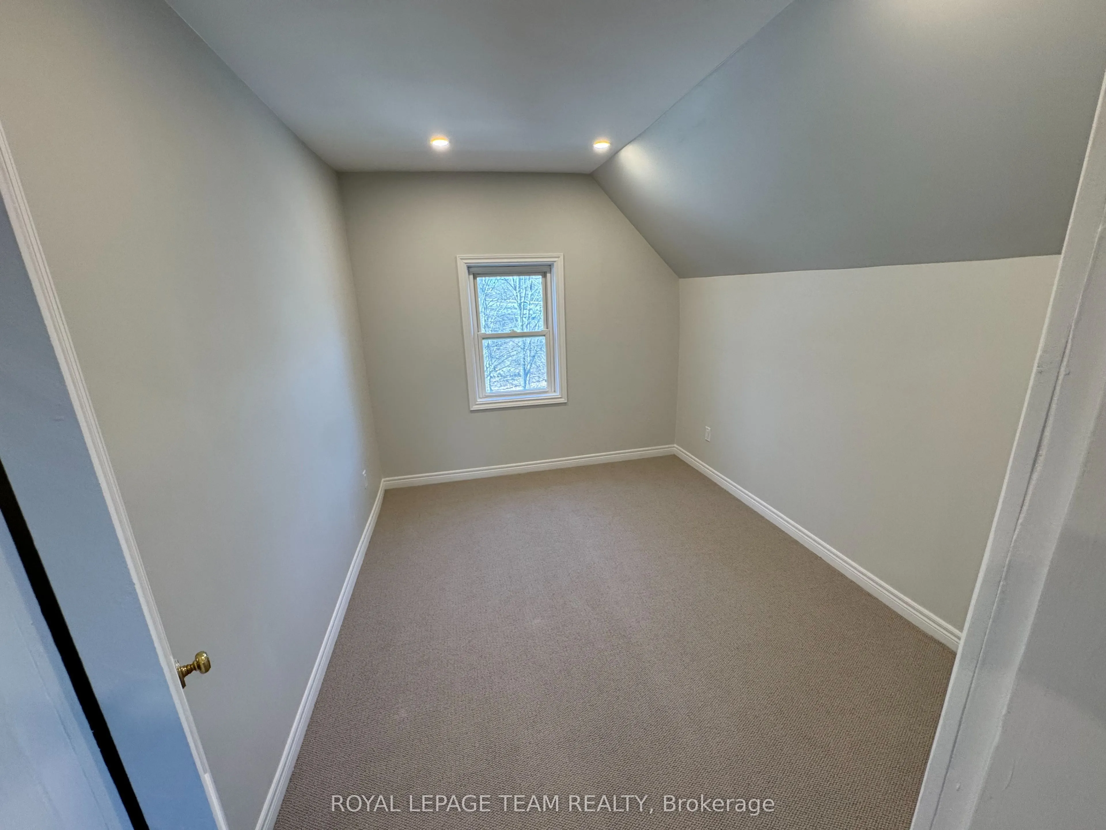 1022 BRIDGE Street
