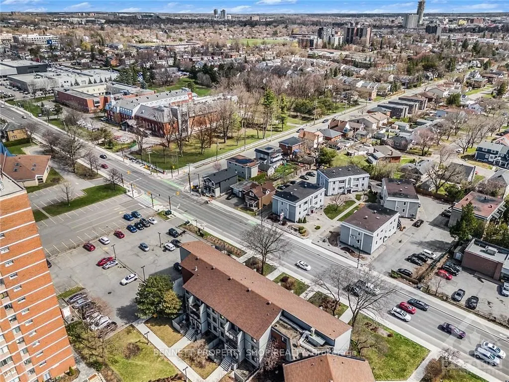 412 MONTREAL Road