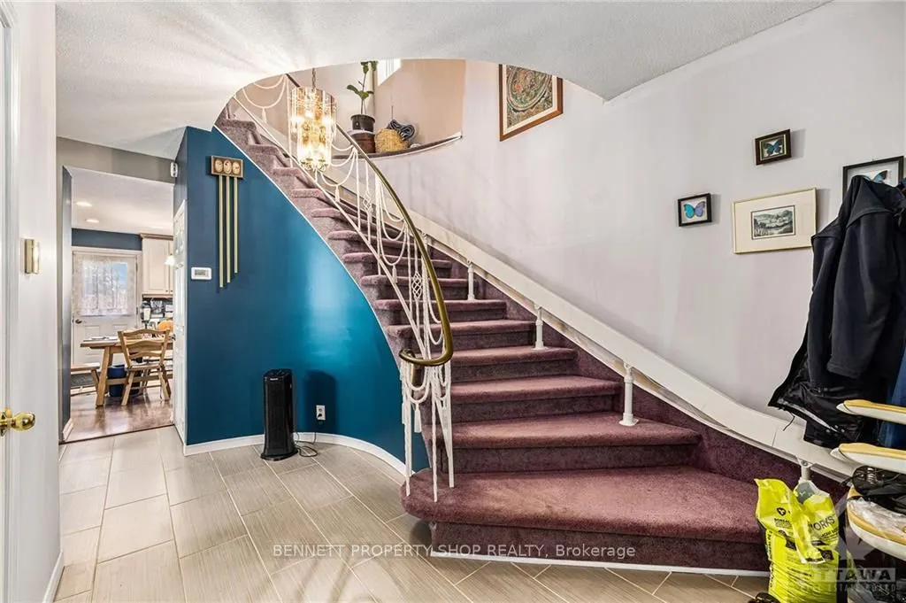 412 MONTREAL Road