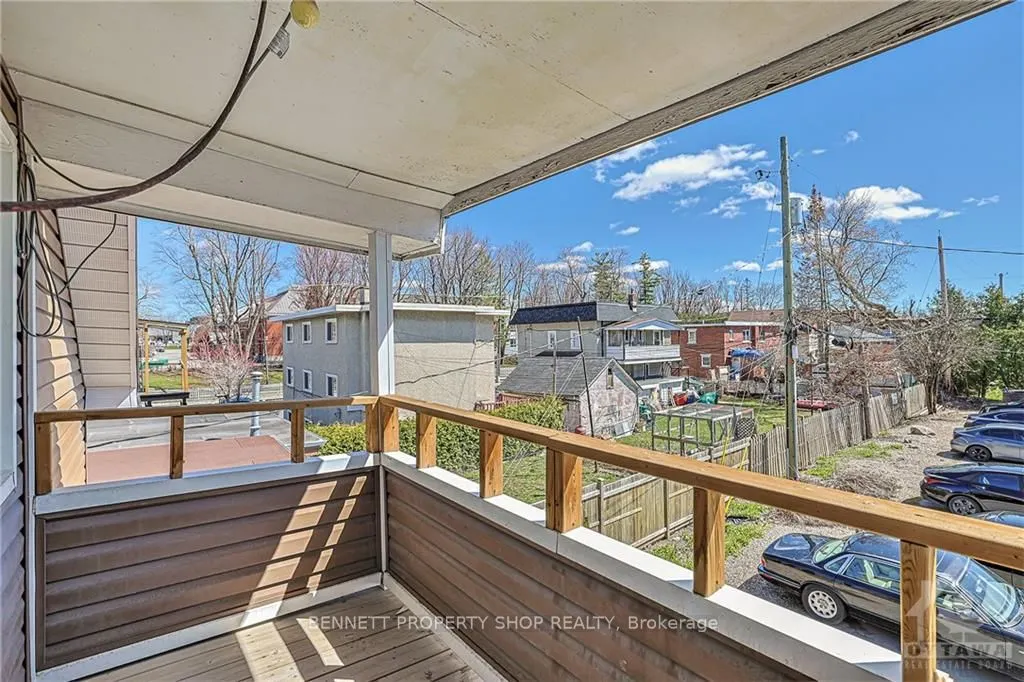 412 MONTREAL Road