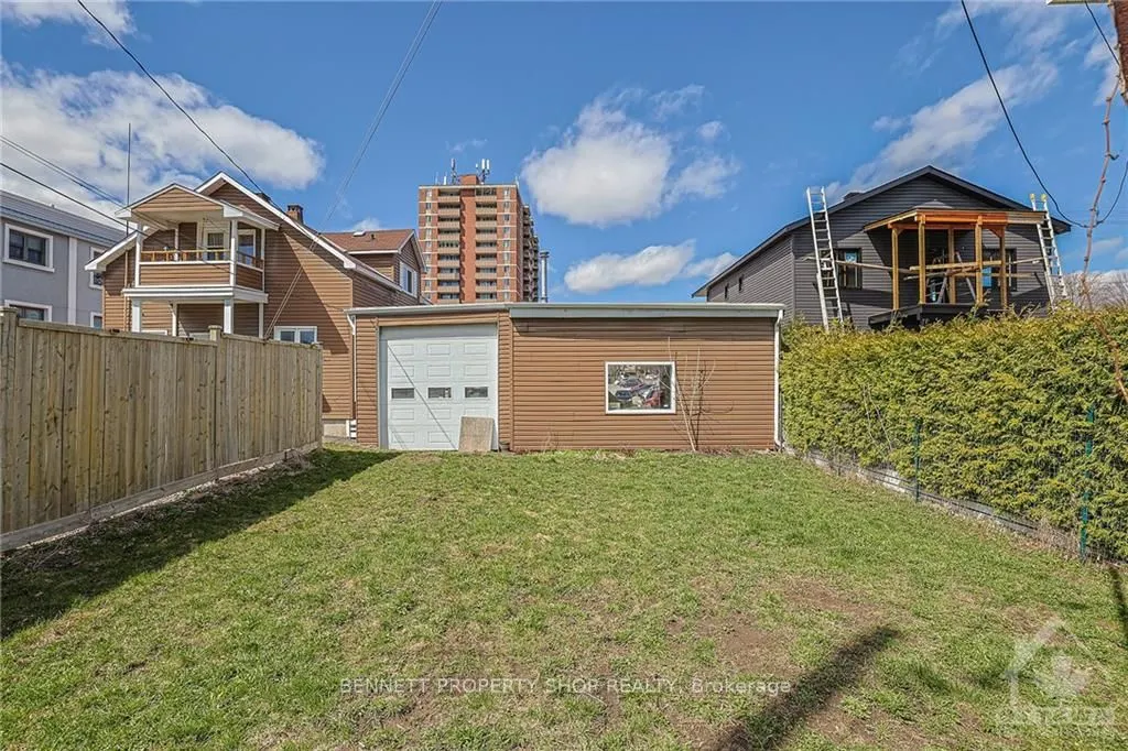 412 MONTREAL Road