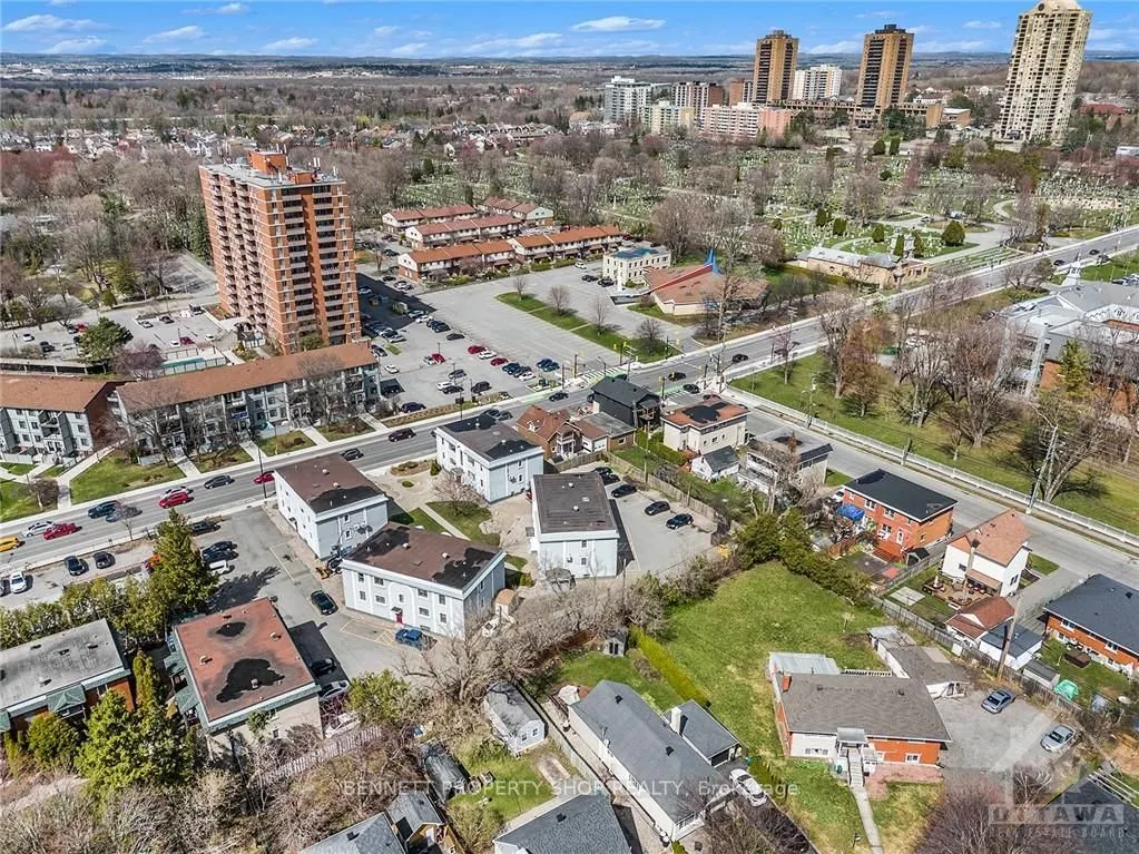 412 MONTREAL Road