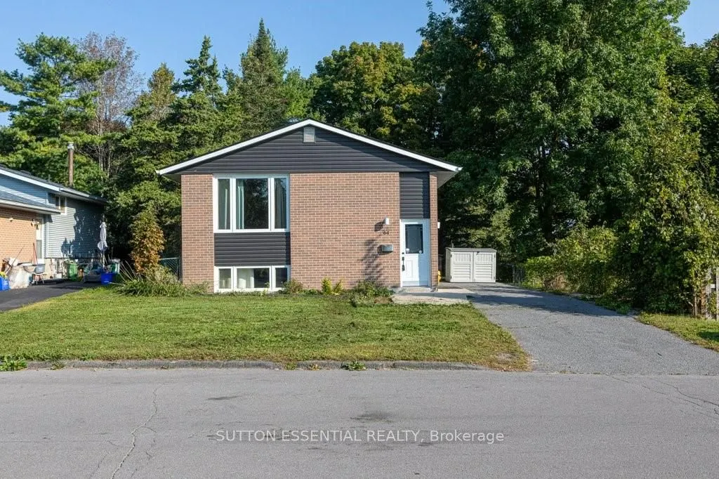 64 WOODSTONE Crescent