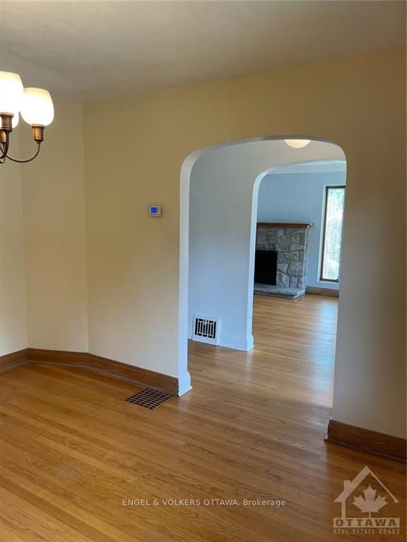 97 MARLOWE Crescent