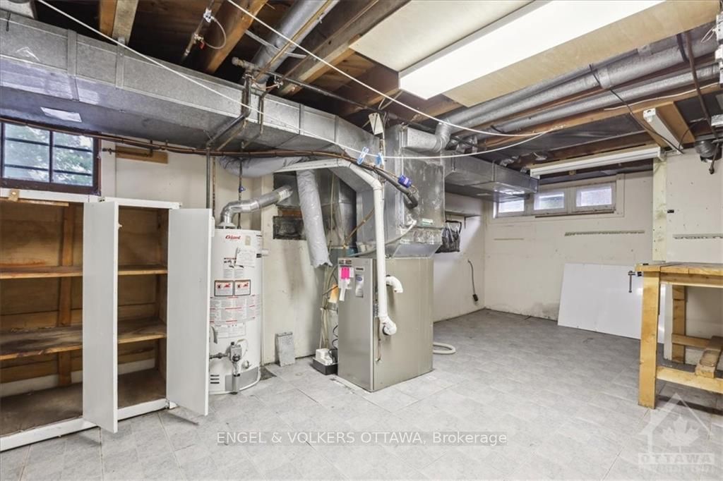 97 MARLOWE Crescent