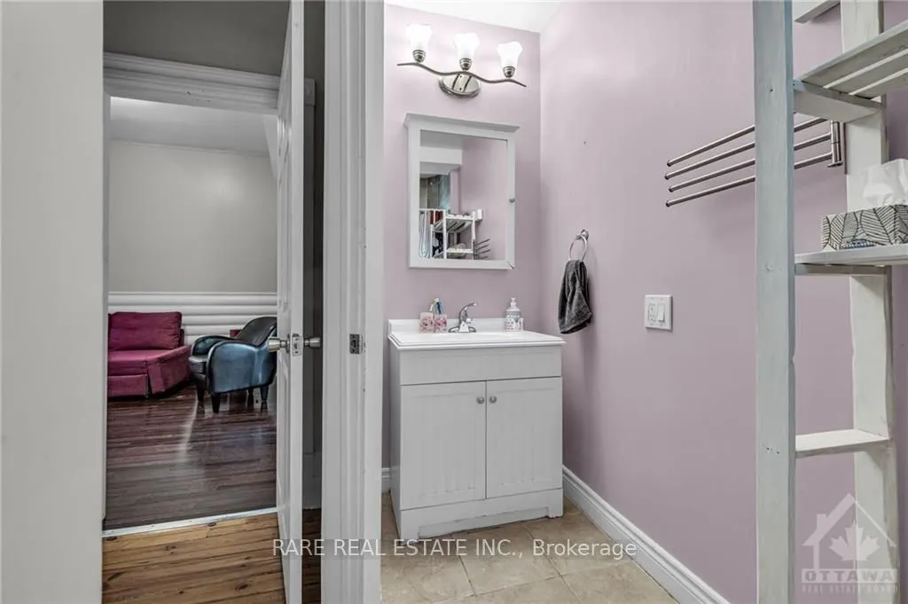 57 LEES Avenue