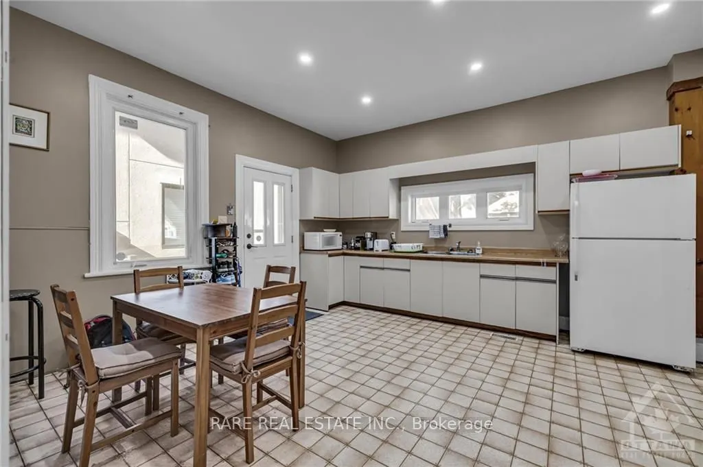 57 LEES Avenue