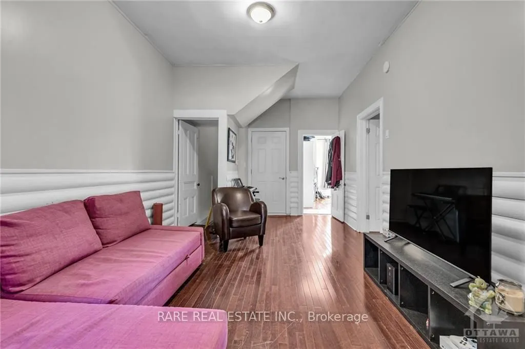 57 LEES Avenue