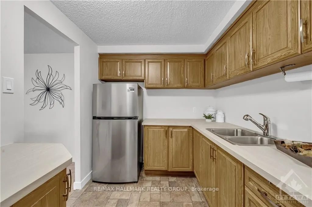 158B MCARTHUR Avenue #1906