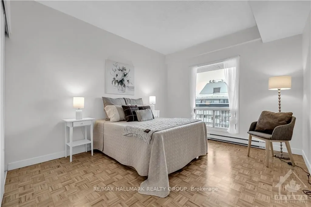 158B MCARTHUR Avenue #1906
